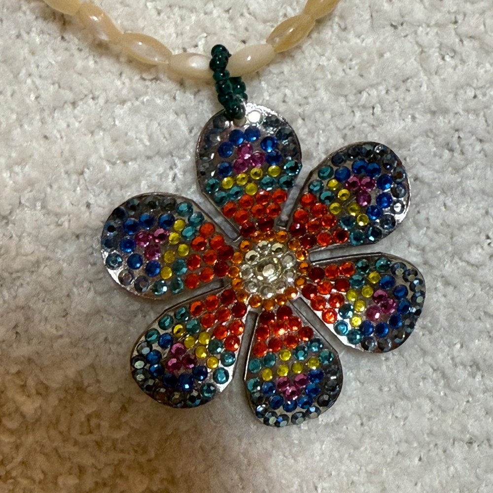 Flower Power Mod Daisy rhinestone encrusted pendant necklace